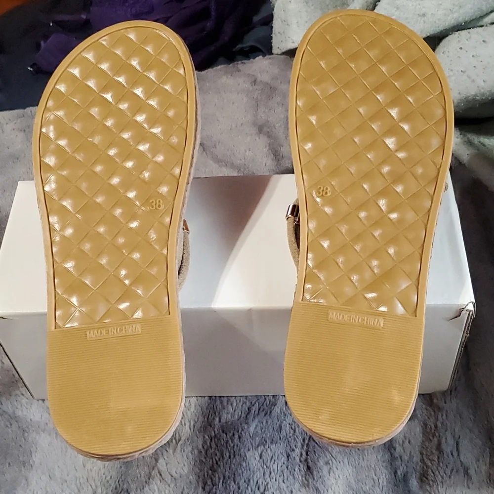 Leopard sandals size 7 - Picture 6 of 8